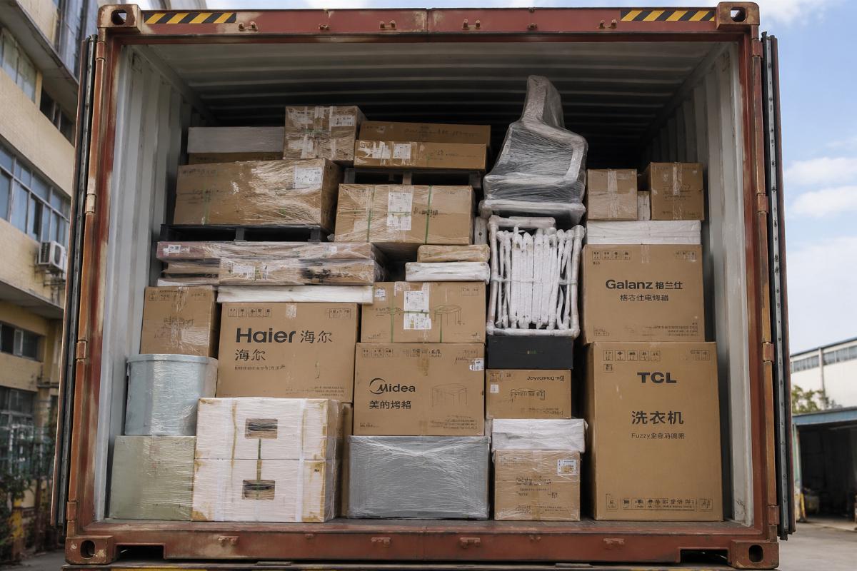 Mixed product categories loaded in a 40HQ container with layered arrangement